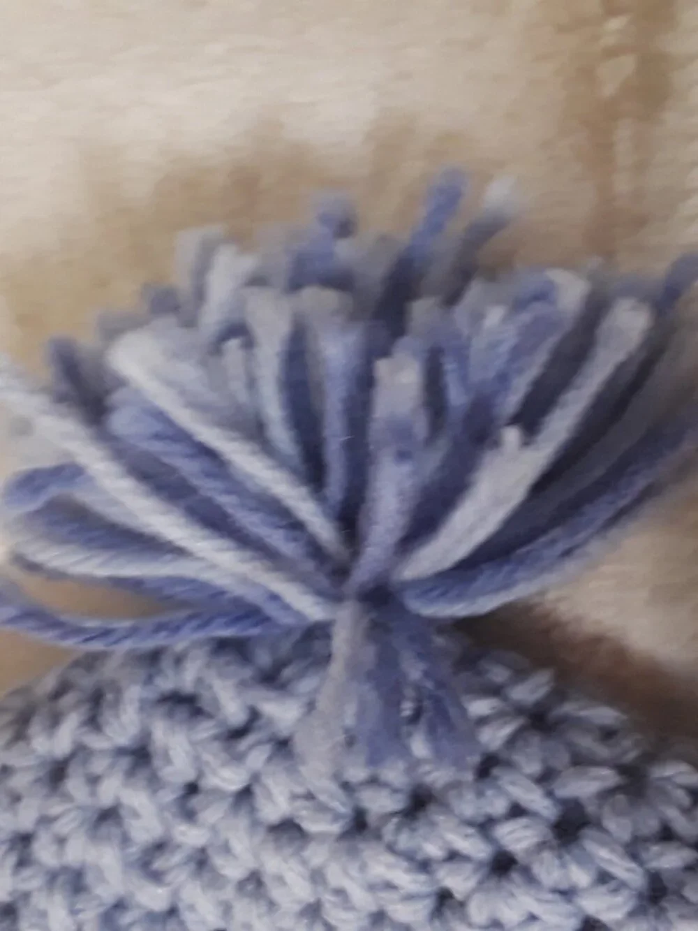 Winter hat beanie crochet YOUTH blue & white hombre-like pattern with tassel EUC